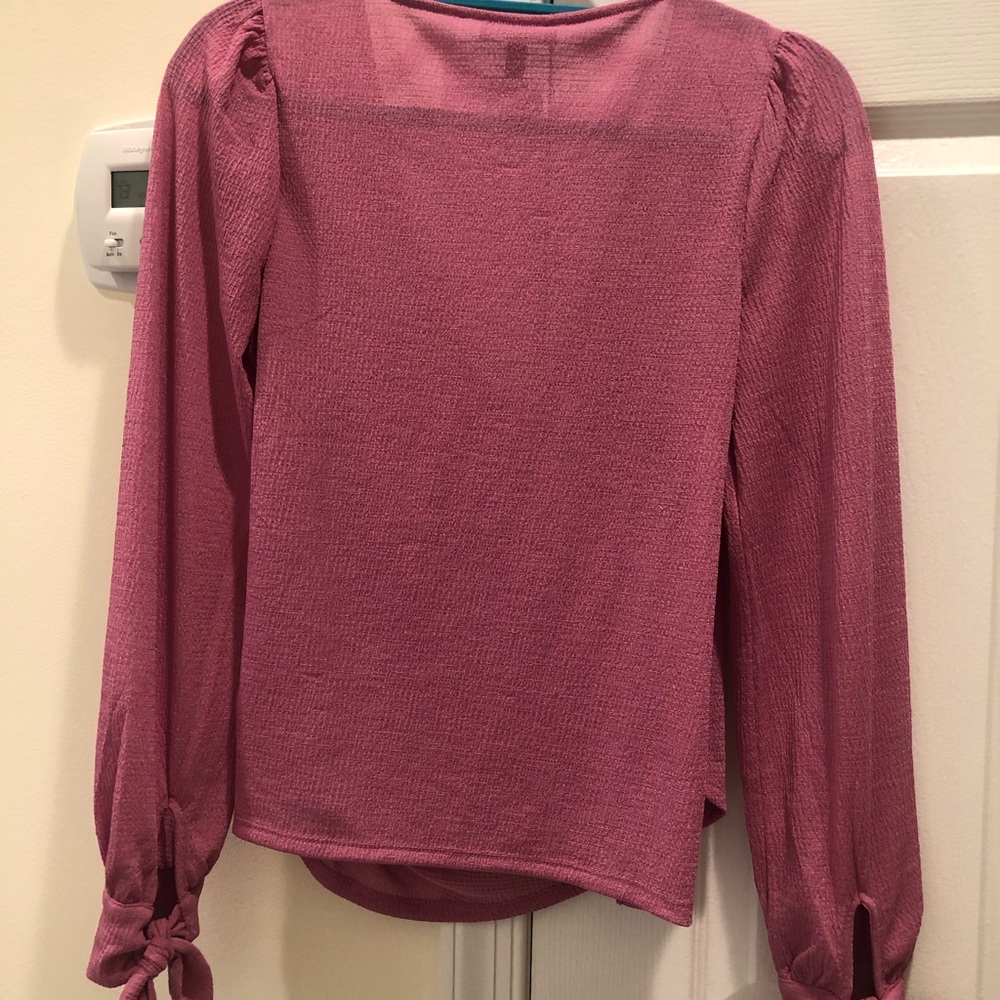 Pink blouse - Picture 3 of 3